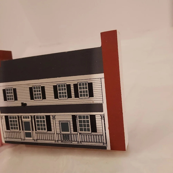 Vintage 1991 The Cat's Meow Miller - Claytor House Shelf Sitter - Picture 10 of 10